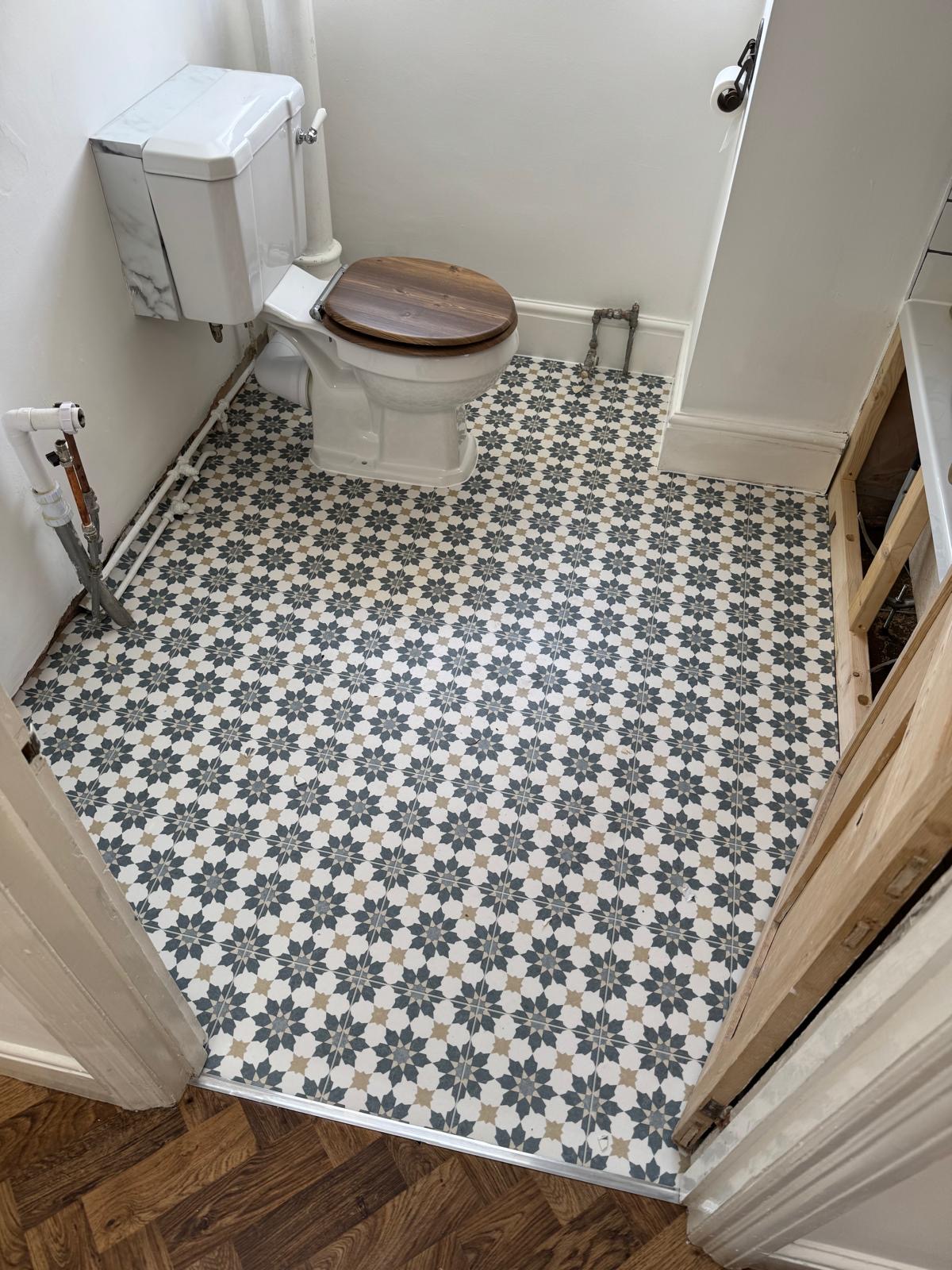 Patterned tile vinyl, bathroom